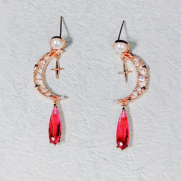 Moon earrings, Celestial earrings, Crystal Pearl Teardrop, Vintage Jewelry - Picture 6 of 7